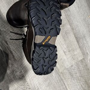 Columbia hiking boots